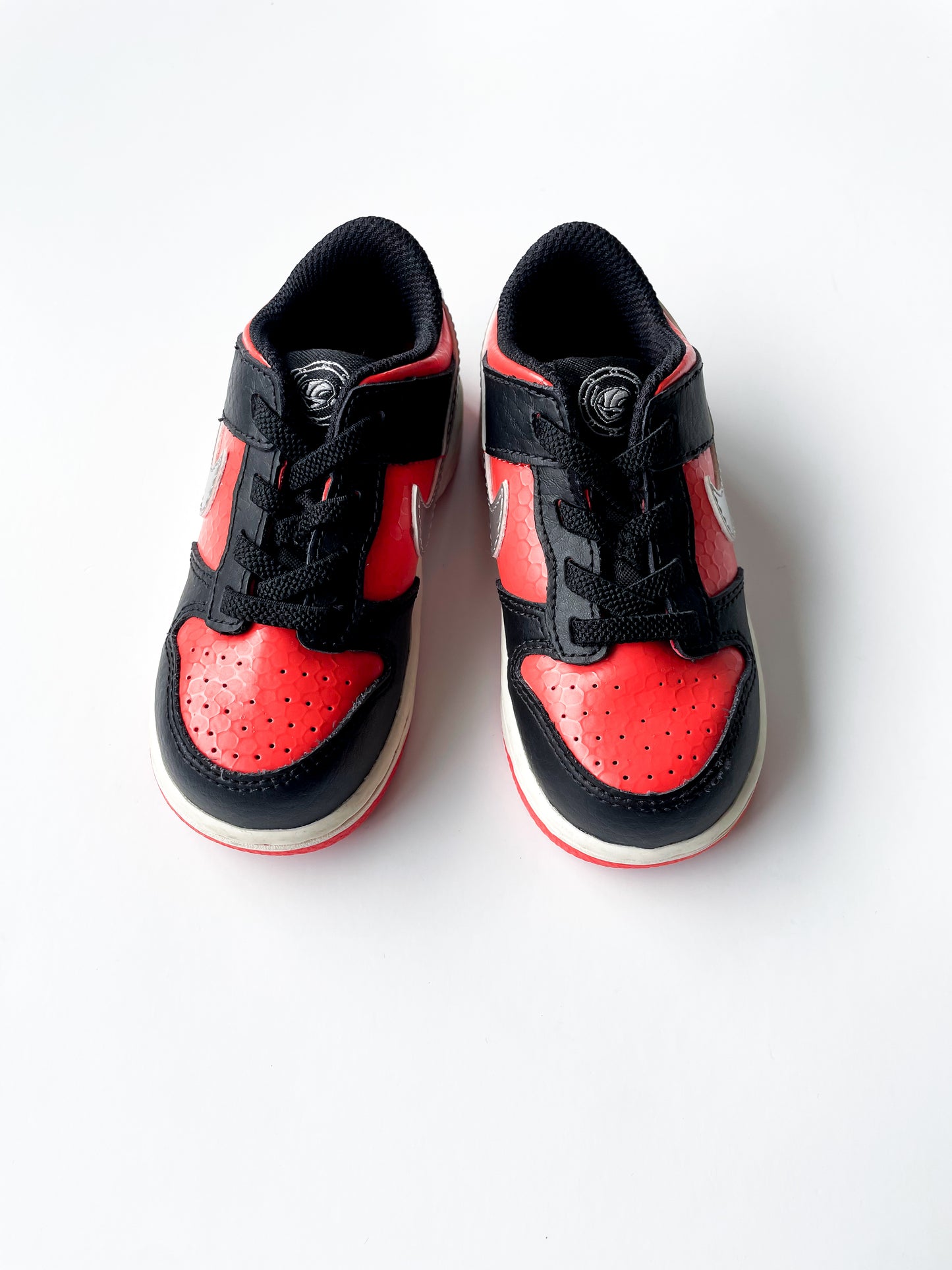 Nike Low Dunk 'Martian' Sneakers (US 8C)