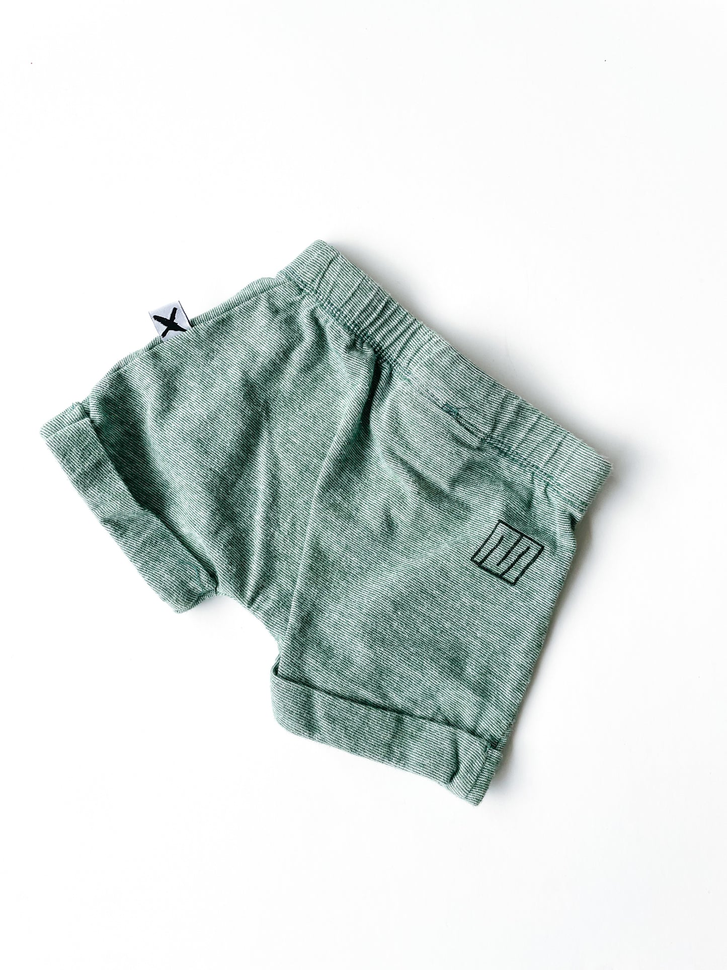 Minti Shorts (0-3m)