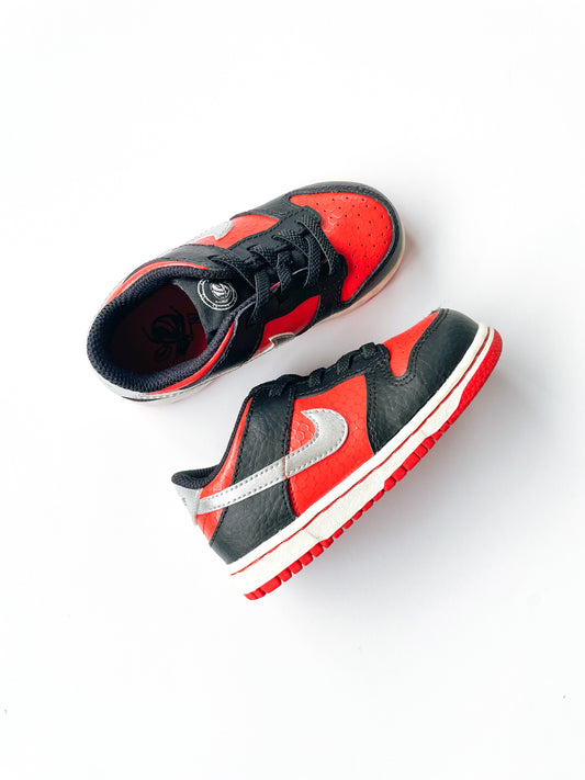 Nike Low Dunk 'Martian' Sneakers (US 8C)
